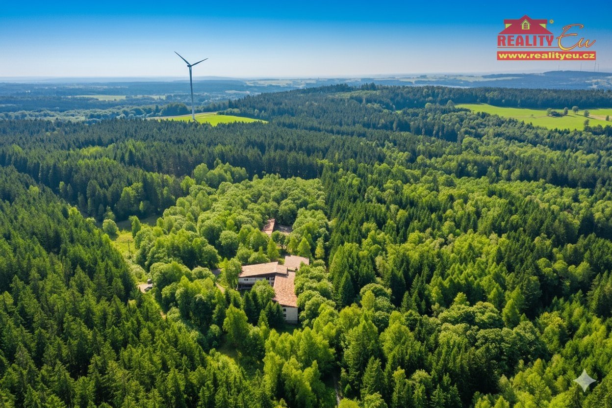 Prodej komerčního areálu v přírodě v obci Krásná
