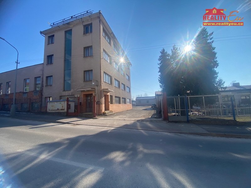 Pronájem výrobně skladovacího areálu v Novém Městě nad Metují