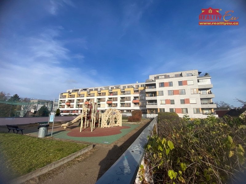 Prodej bytu 2+kk s lodžií a komorou v Praze - Uhříněves