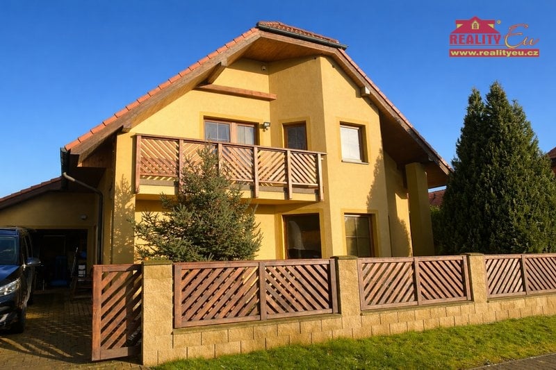 Prodej rodinného domu v Mochově, okres Praha východ