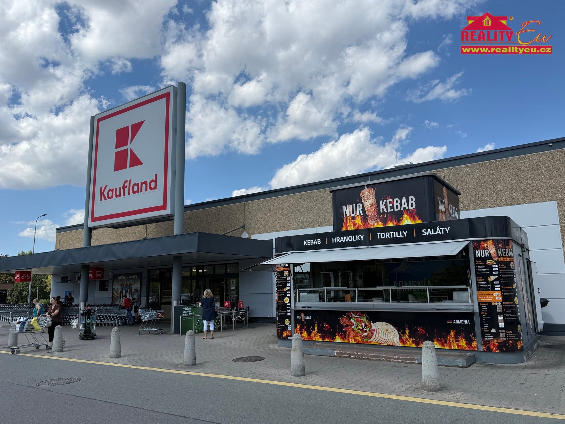 Prodej gastro stánku kebab v Hradci Králové